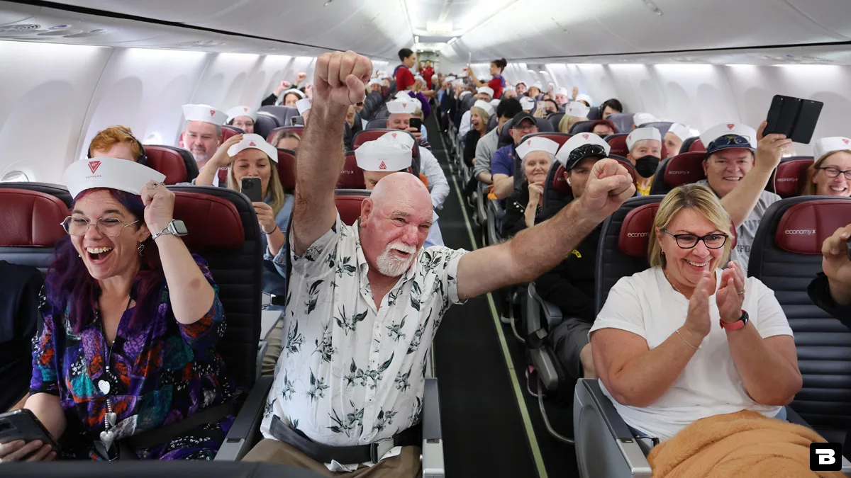 russian applaud on plane