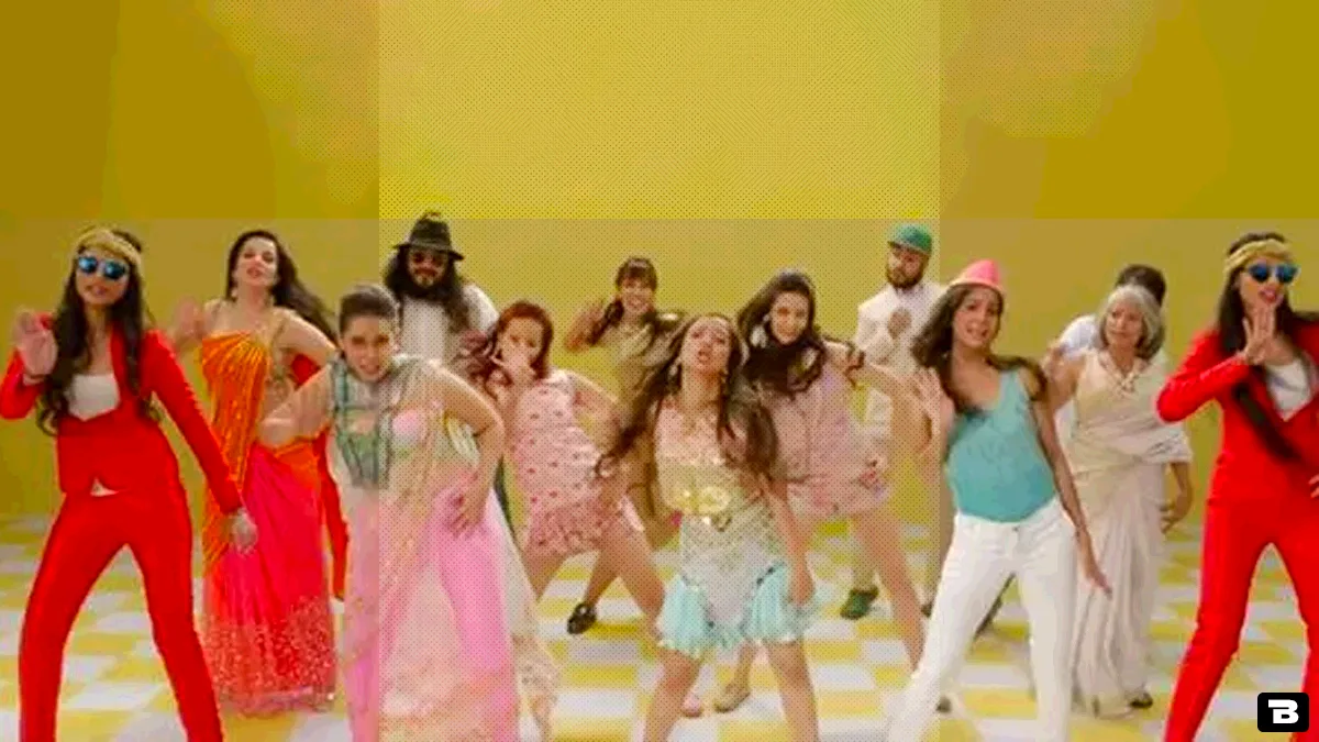 hot women showing us celebrate periods