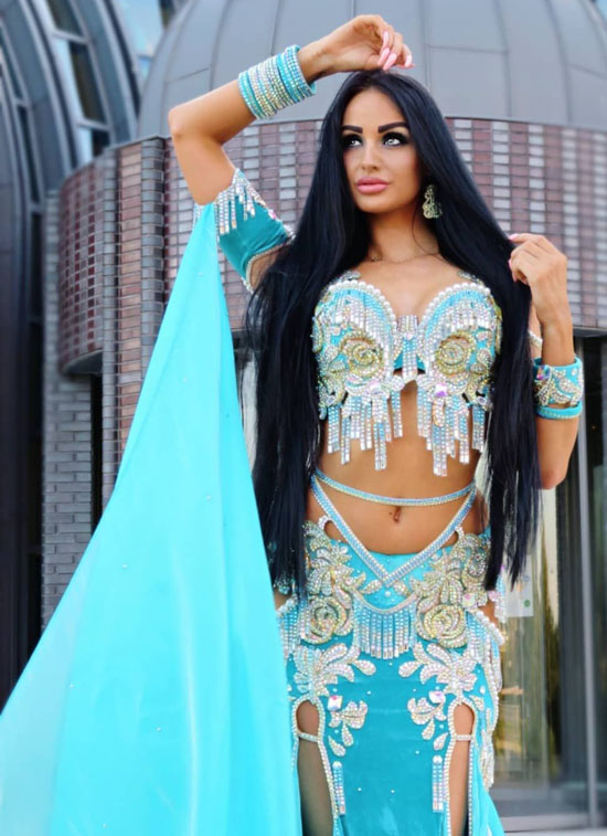 Professional Belly Dancer Loretta