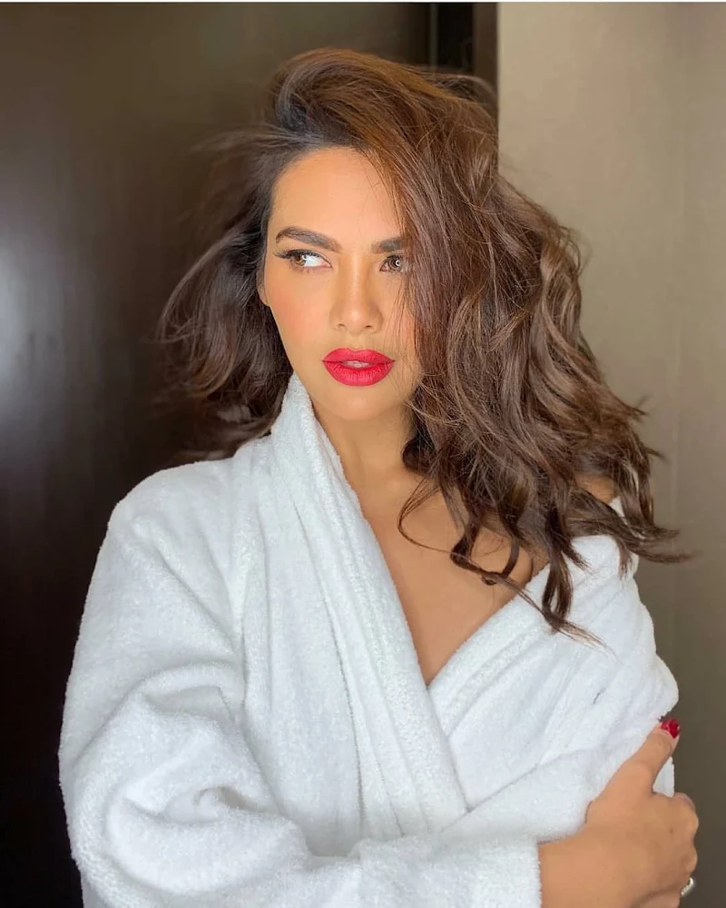 Esha Gupta bathrobe bollywood actress Esha Gupta bathrobe bollywood actress