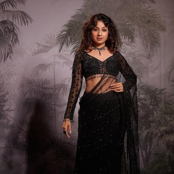 paridhi sharma navel black saree tv actress