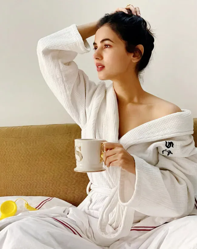 Sonal Chauhan bathrobe bollywood actress Sonal Chauhan bathrobe bollywood actress