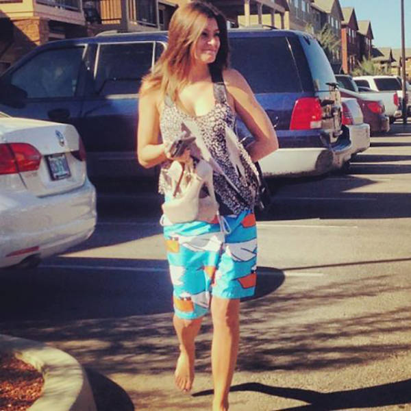 23 Times Embarrassed Girls Were Caught In The Walk of Shame