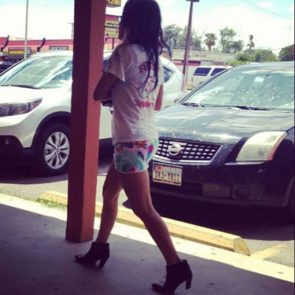 23 Times Embarrassed Girls Were Caught In The Walk of Shame