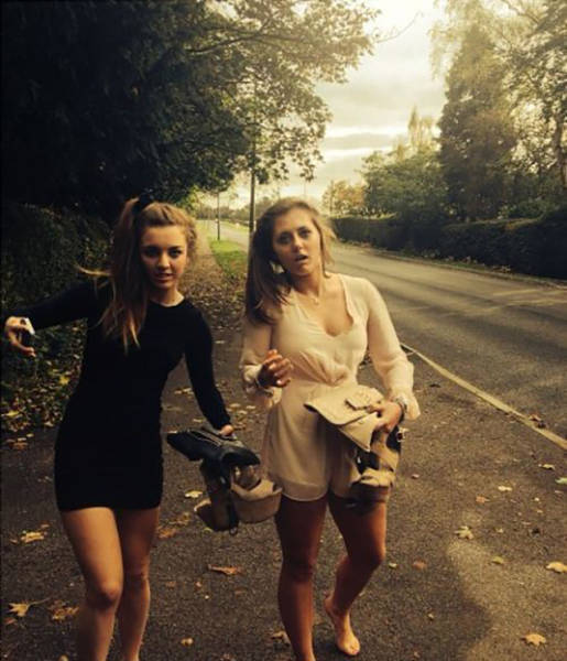 23 Times Embarrassed Girls Were Caught In The Walk of Shame