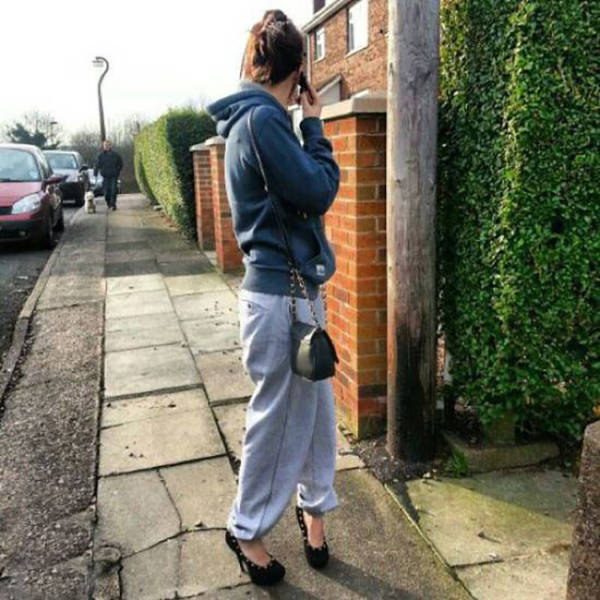 23 Times Embarrassed Girls Were Caught In The Walk of Shame