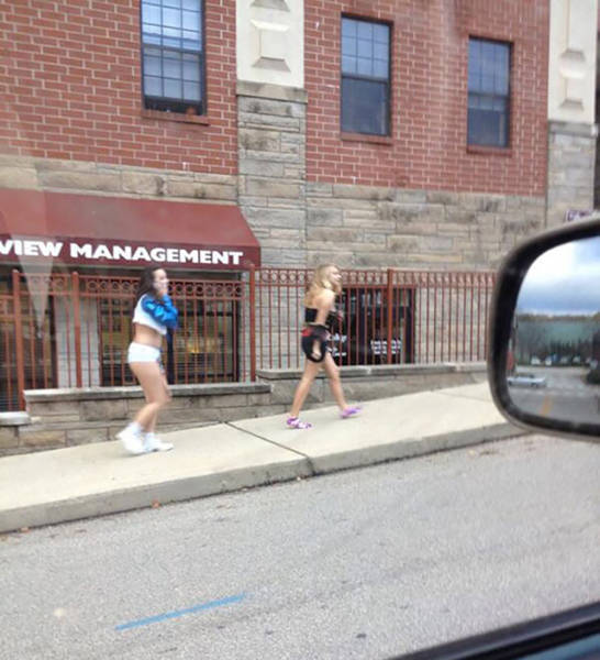23 Times Embarrassed Girls Were Caught In The Walk of Shame