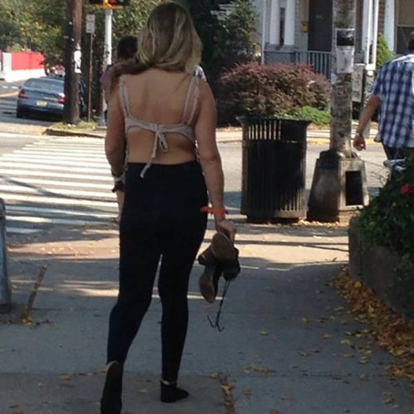 23 Times Embarrassed Girls Were Caught In The Walk of Shame