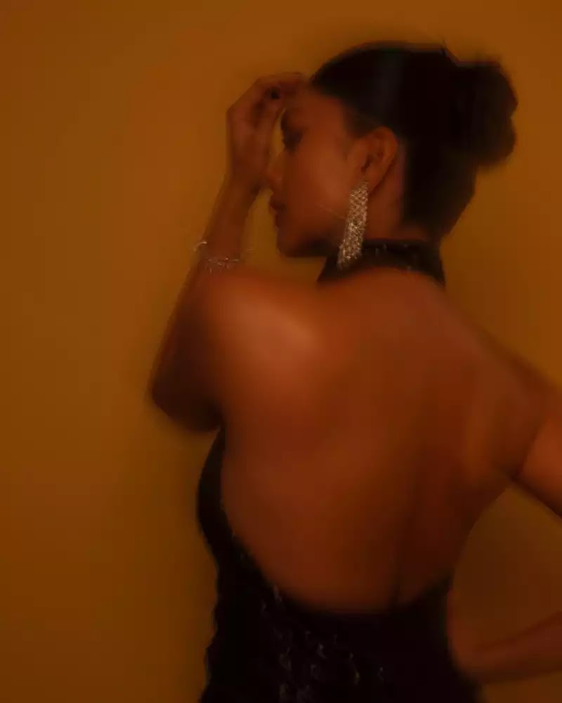 mrunal thakur sexy back backless dress indian actress mrunal thakur sexy back backless dress indian actress