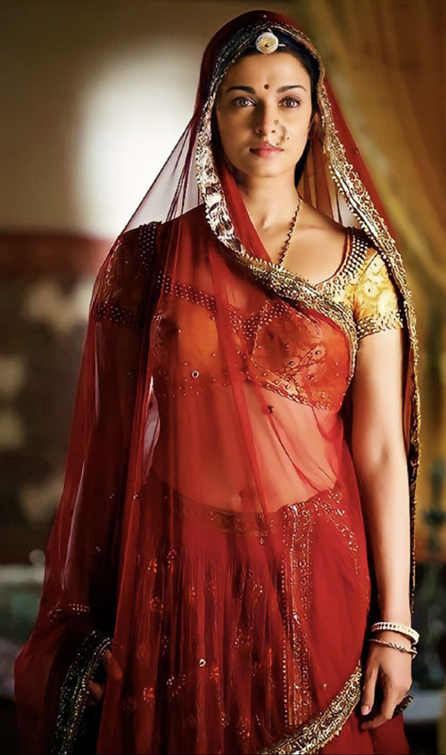 Aishwarya Rai Bachchan Hot Navel
