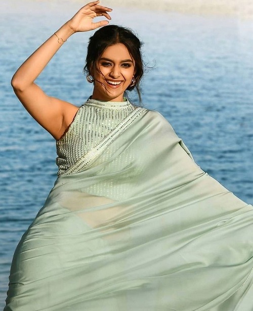 Keerthi Suresh Hot Navel