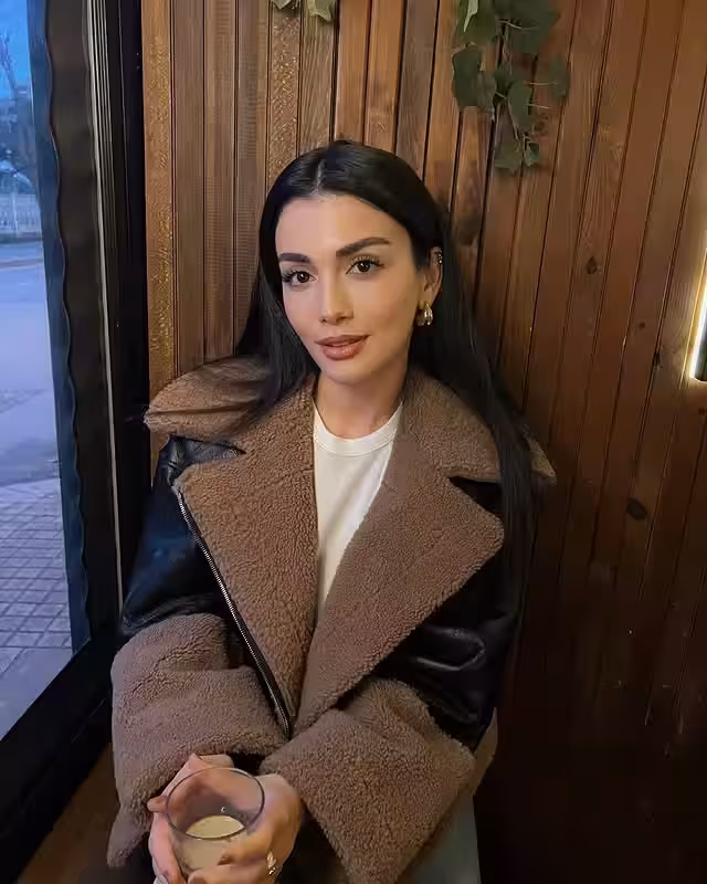 Özge Yağız
