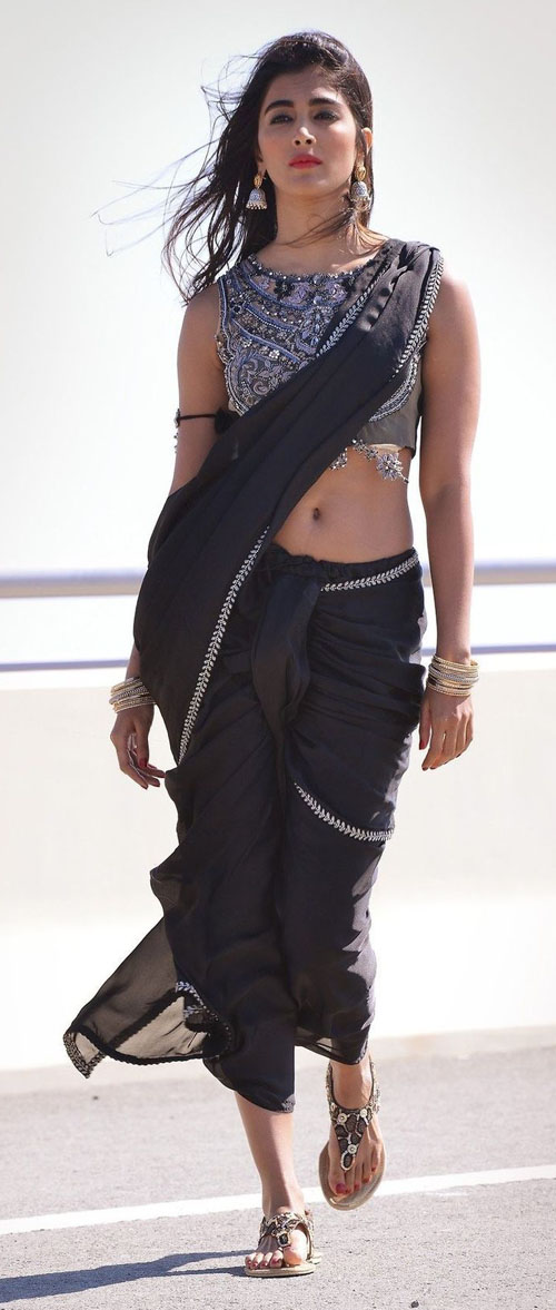 Pooja Hegde Hot Navel