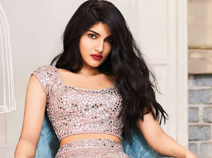 simple india beauty girl