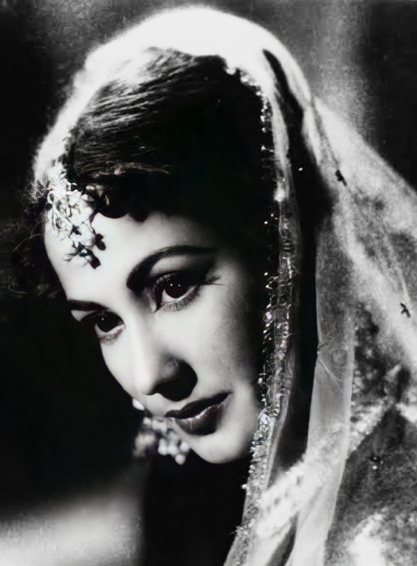 Bollywood Heroine Meena Kumari