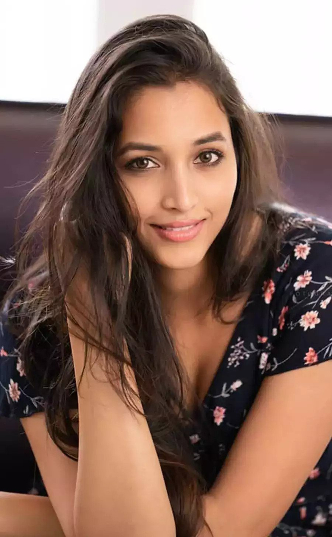 Kannada Heroine Srinidhi Shetty