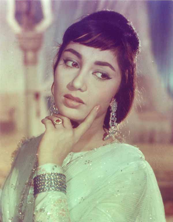 hindi actress ke naam